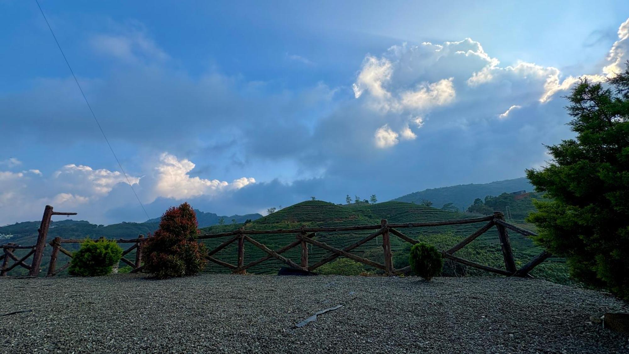 Hill Monk - Bethany Heights * Vagamon
